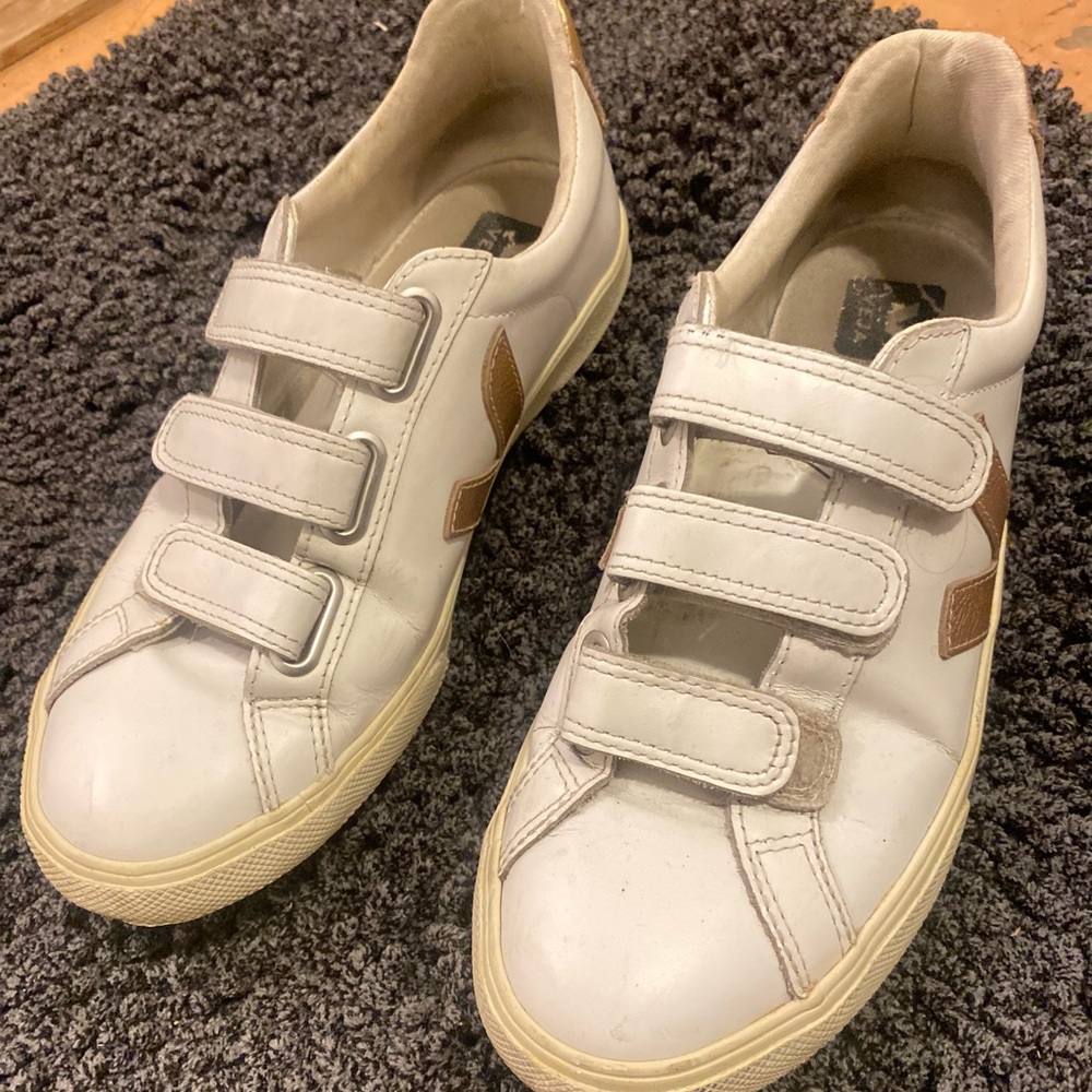 Original VEJA white 7